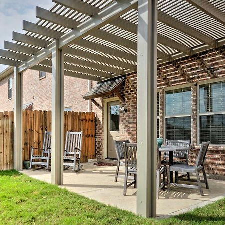 Willa College Station Townhouse With Private Patio Zewnętrze zdjęcie