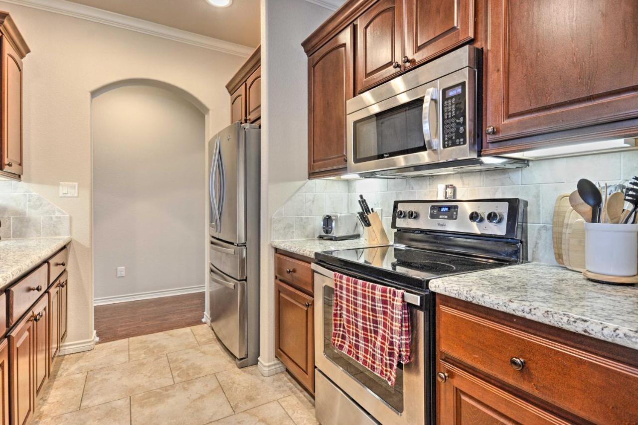 Willa College Station Townhouse With Private Patio Zewnętrze zdjęcie