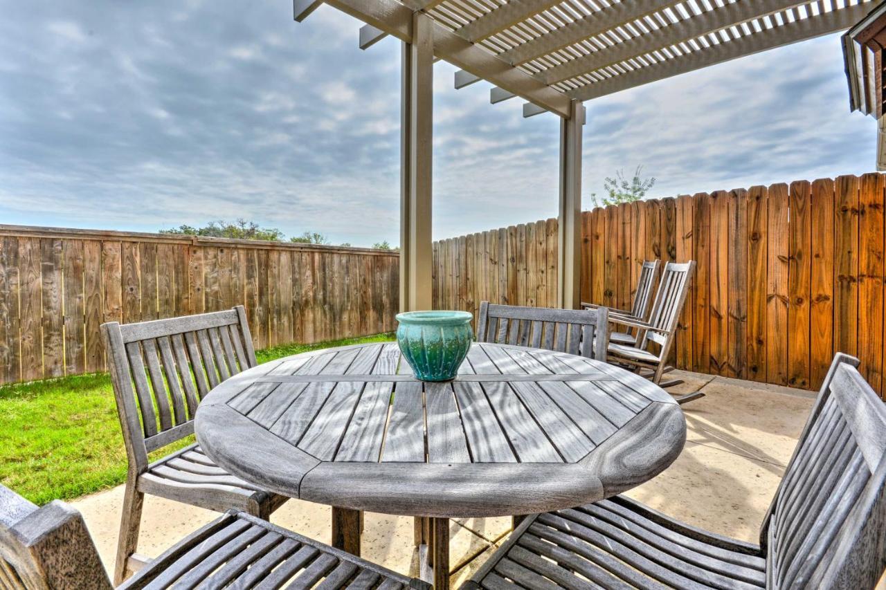 Willa College Station Townhouse With Private Patio Zewnętrze zdjęcie