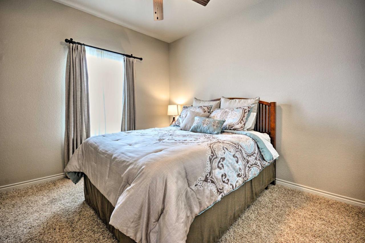 Willa College Station Townhouse With Private Patio Zewnętrze zdjęcie