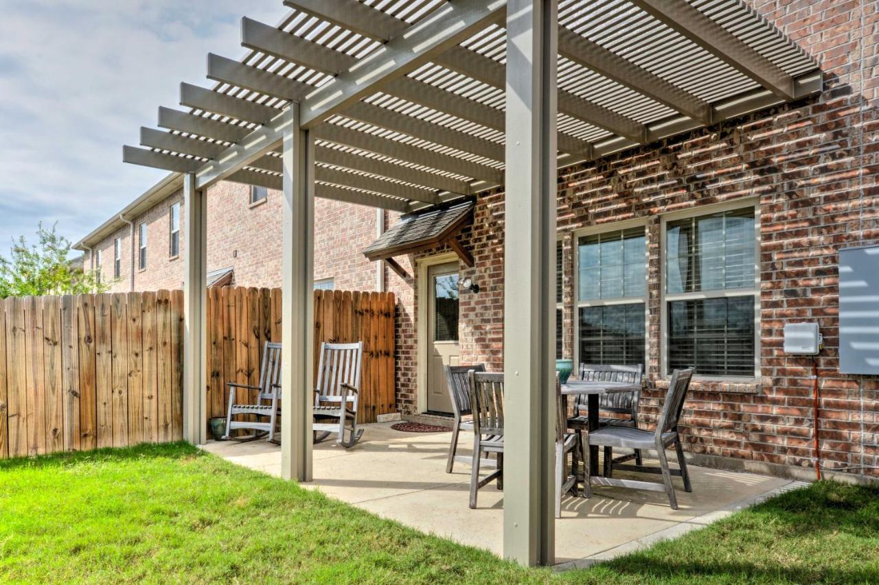 Willa College Station Townhouse With Private Patio Zewnętrze zdjęcie